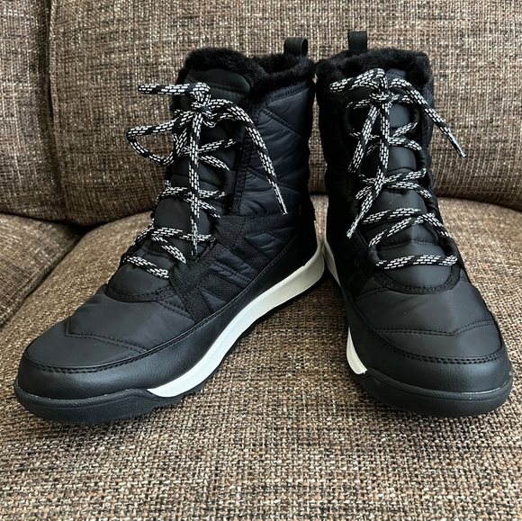 NWOB Women's Sorel Whitney Short Lace WP Water Proof Winter Snow Boots,  Size 9 - Picture 7 of 8